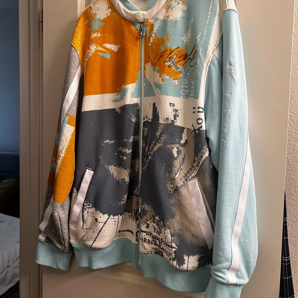 Jordan Multicolor Graphic Hoodie size L good condition!